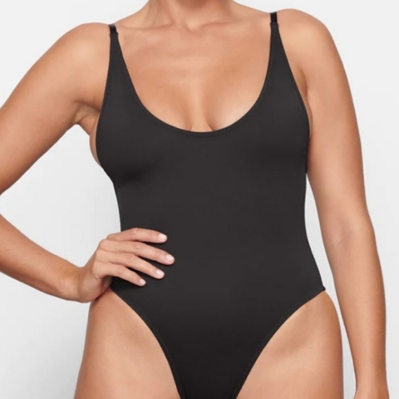 SKIMS Scoop Neck OnePiece Swimsuit 3X - Picture 10 of 16
